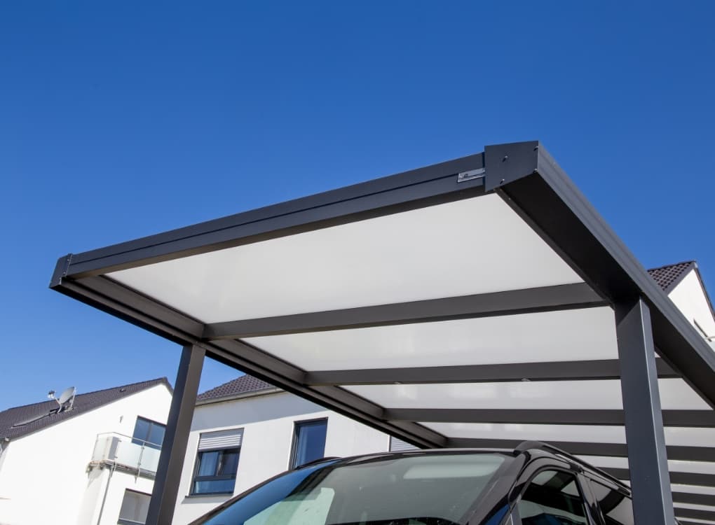 積雪や風にも強い、北海道仕様のカーポート