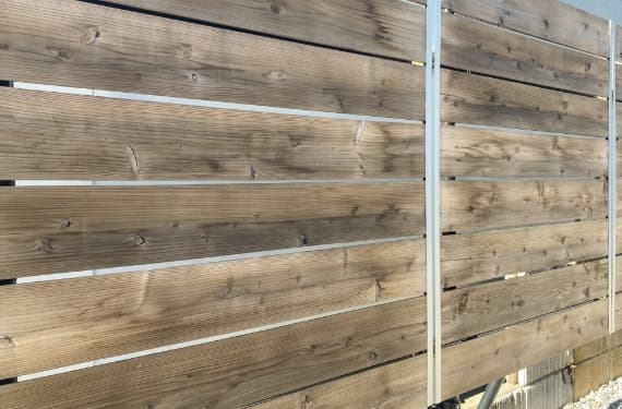 目隠しフェンス