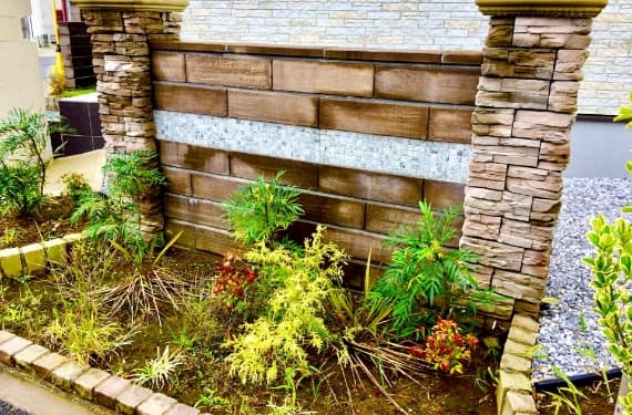 花壇縁取り・囲い施工