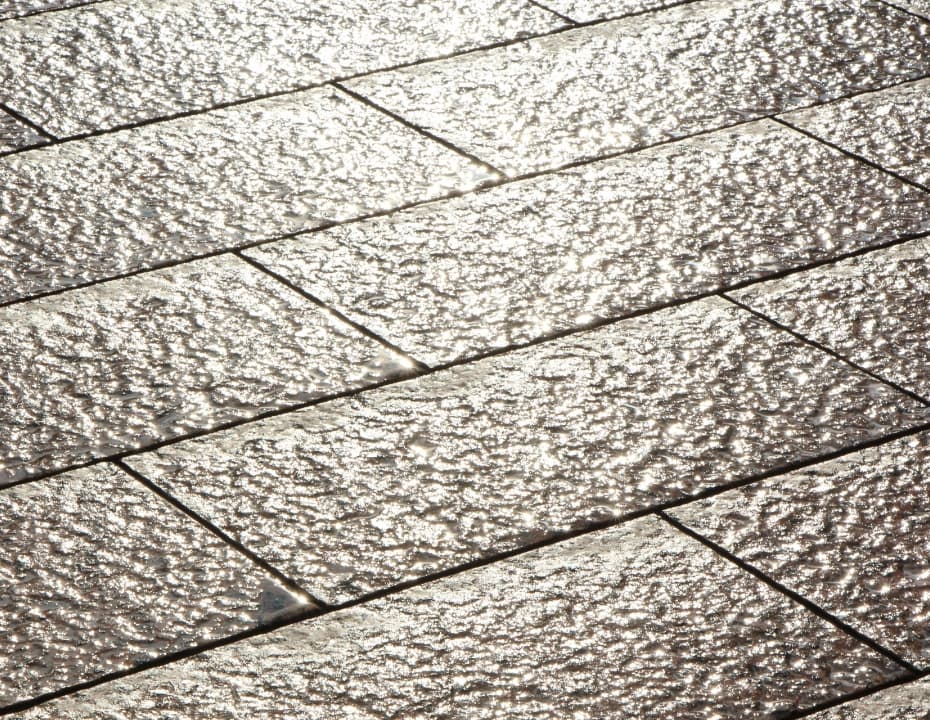 室蘭および近郊で『ローラーストーン』のことなら株式会社若佐組にお任せ下さい!